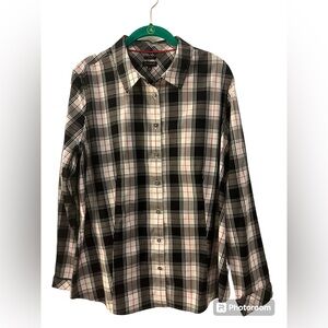 Women’s Talbots size 16 non iron button down blouse.